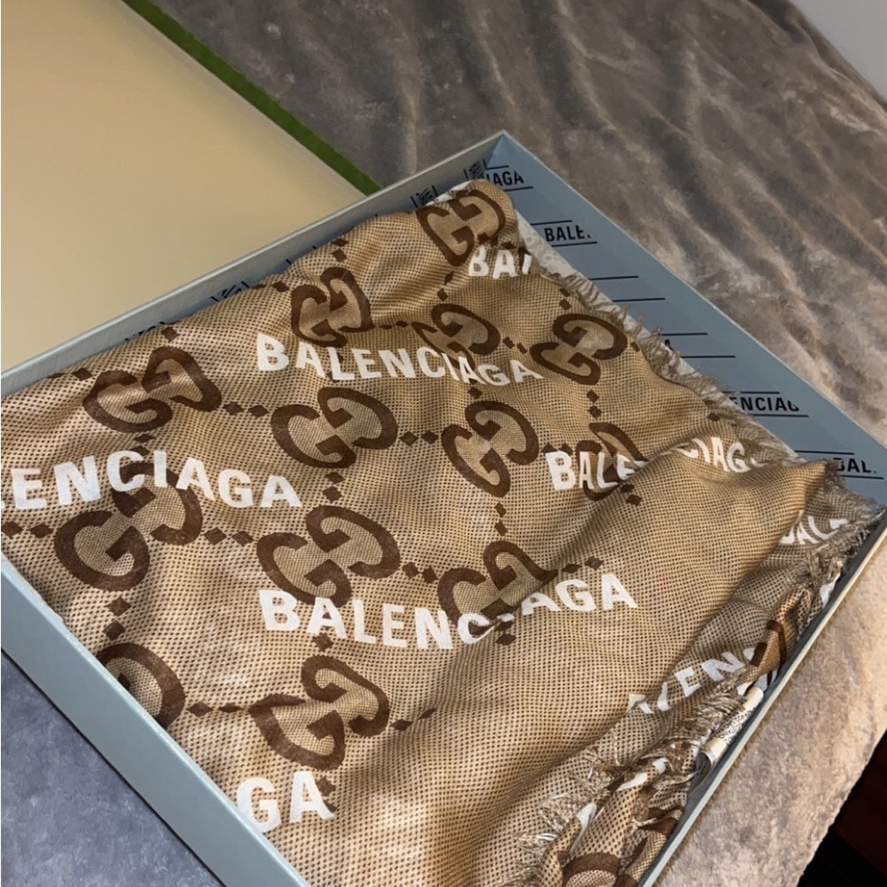 The hackers project Gucci Balenciaga scarf “Gucci”